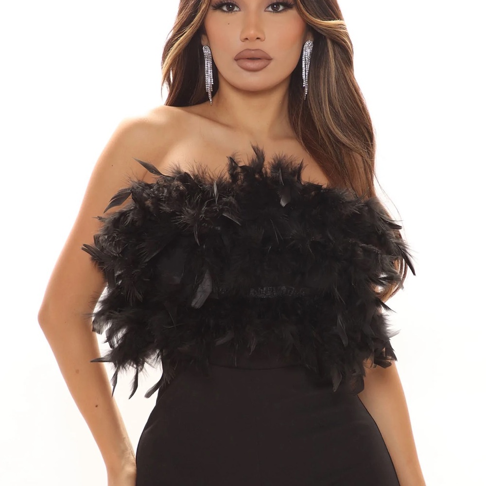 Feather away jumpsuit in black by Fashion Nova size L